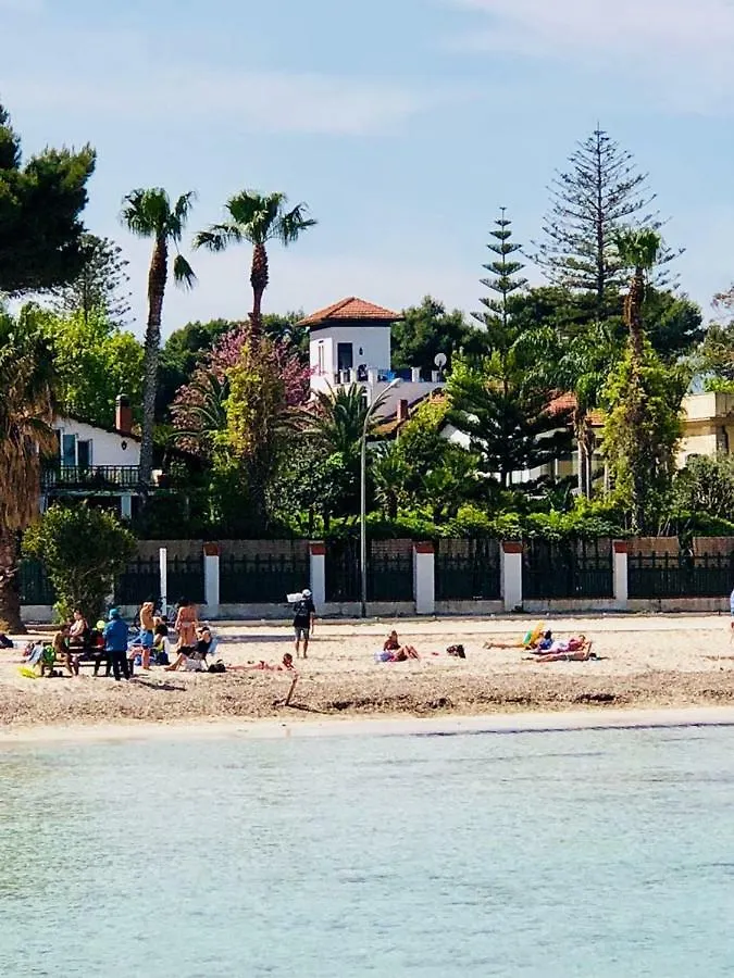 Apartment Appartamento La Torretta Mondello Italy
