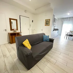 Yaya's House - Venice , Mestre Italia